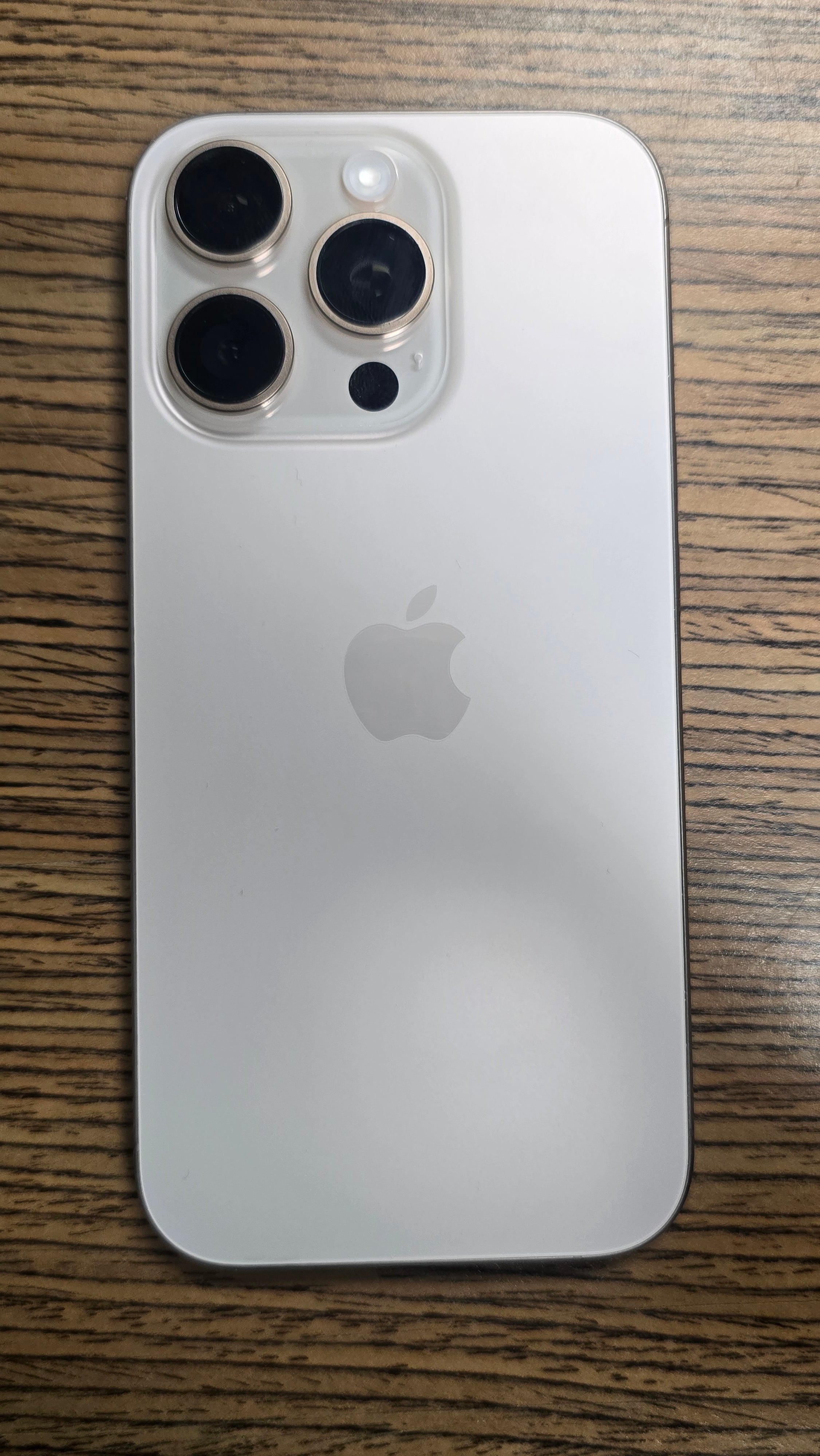 iPhone 16 Pro 128GB - Desert Titanium